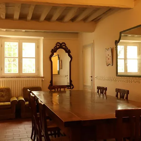 Lucchese Apartment